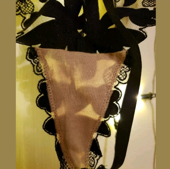 Very Sexy Embroidered Cutout Teddy - Picture 6 of 8